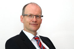 Prof. Dr. Ralf Adams